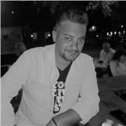 Laureato in Storia e Filosofia impartisce lezioni private di italiano, letteratura, storia, geografia, latino, arte e storia della musica. Zona Castel san giorgio e dintorni 
Rescigno Ludovico